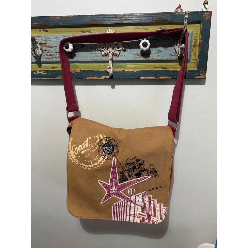 Coca-Cola Vintage Canvas Messenger‎ Bag Tan Burgundy Retro Graphic Crossbody